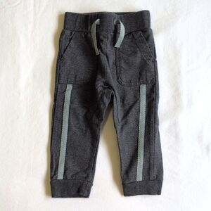 comfy casual gray stretchy joggers with exposed pockets 6-9 months baby boy